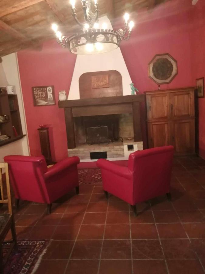 Beb Le Case Rosse Bed & Breakfast Verucchio Exterior photo